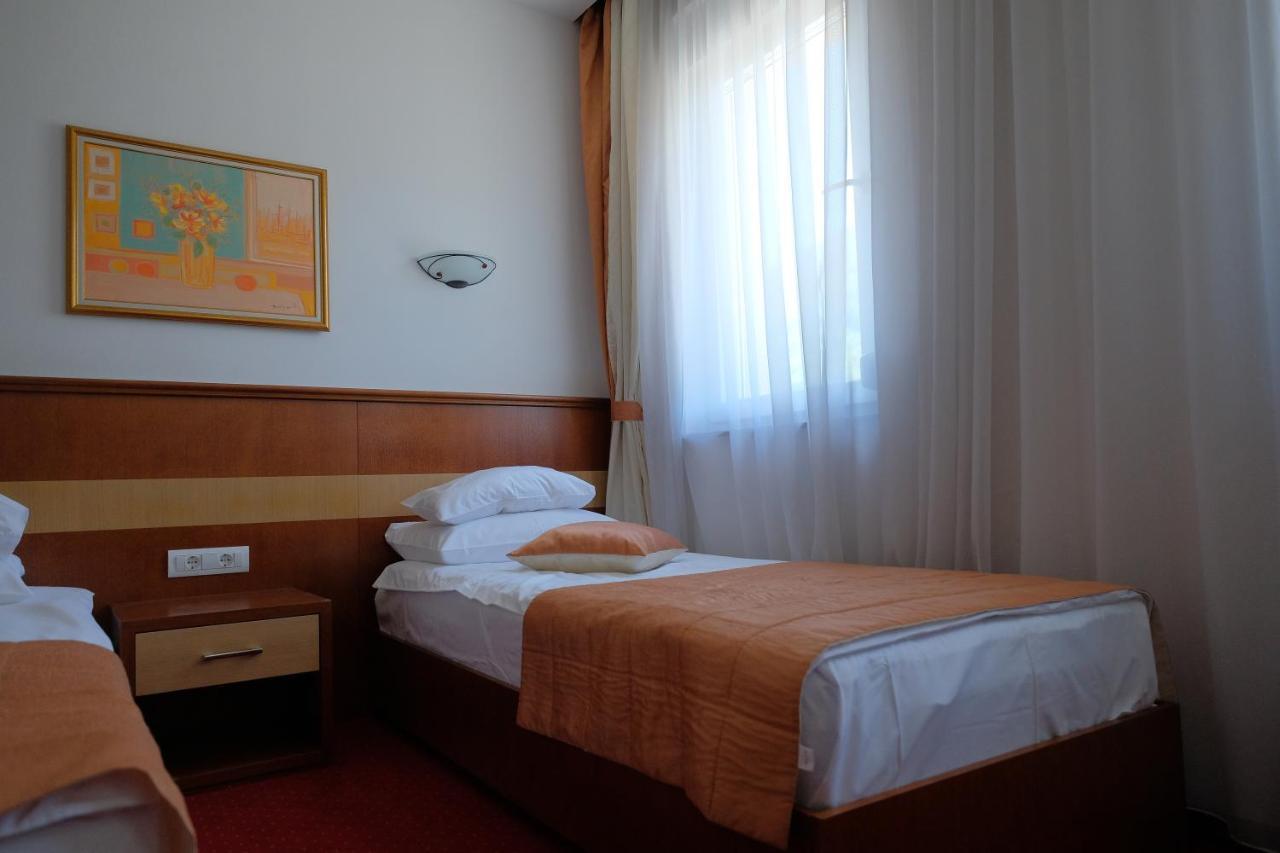 Motel Mujanic Sarajevo Mostarsko Raskrsce 外观 照片