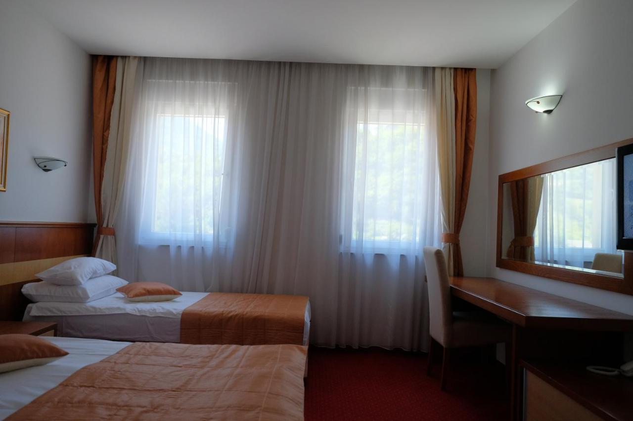 Motel Mujanic Sarajevo Mostarsko Raskrsce 外观 照片