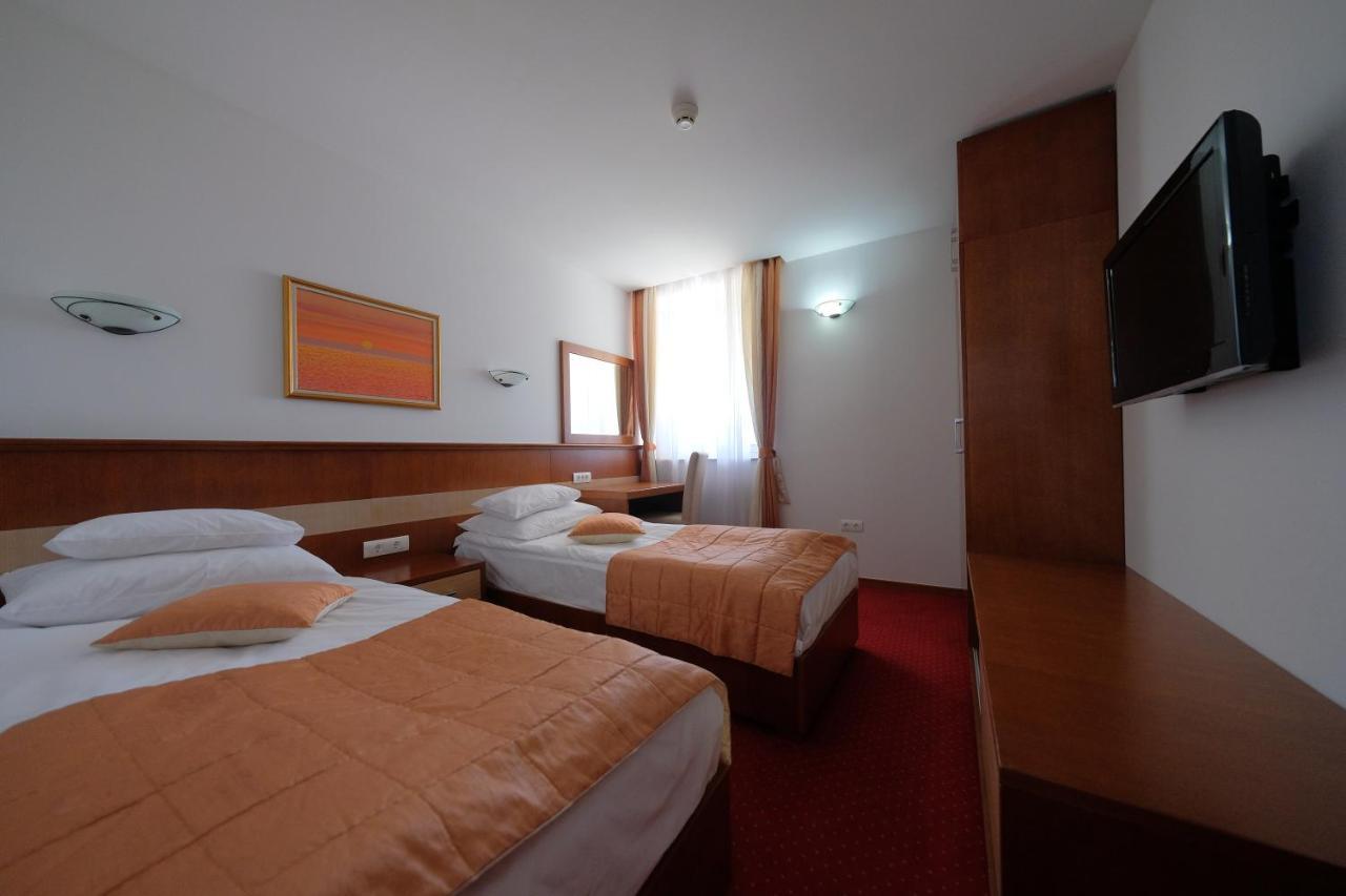 Motel Mujanic Sarajevo Mostarsko Raskrsce 外观 照片